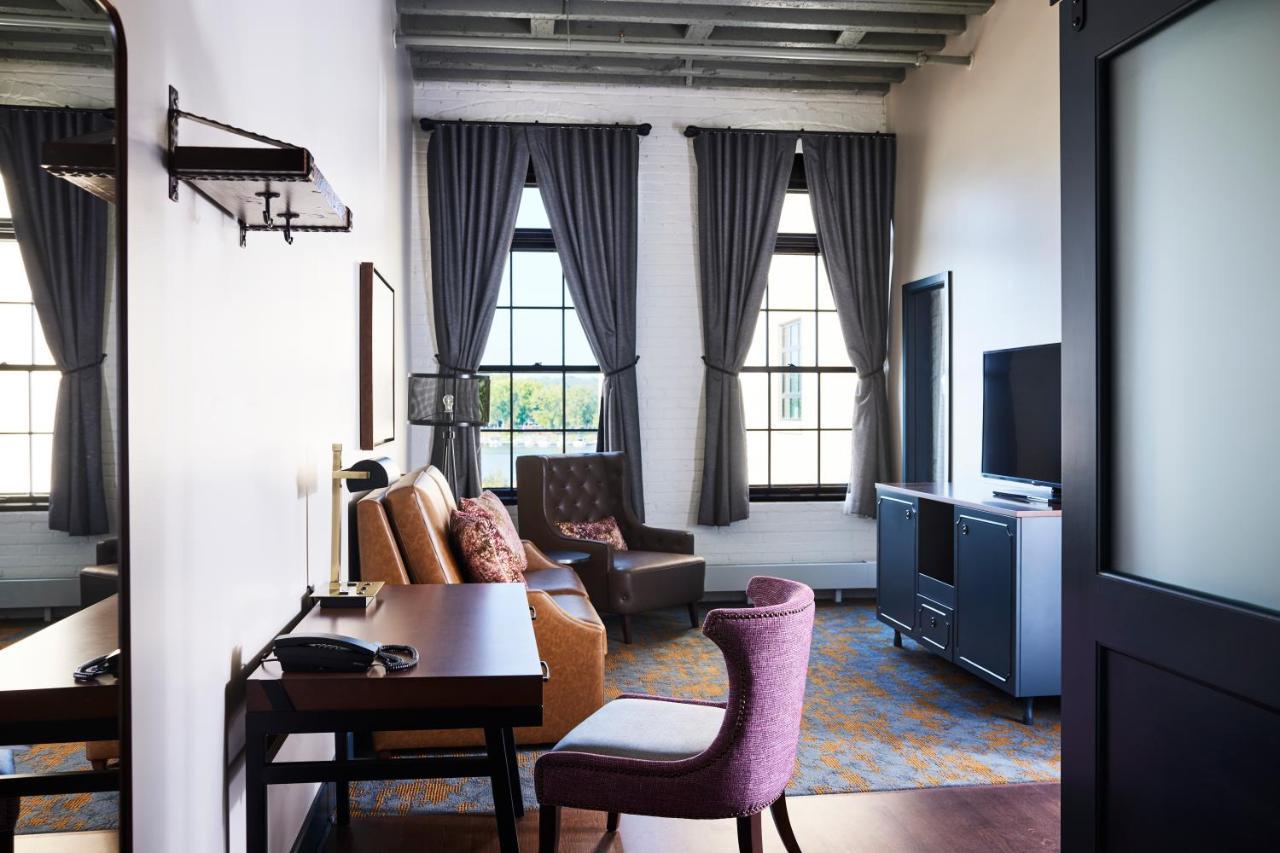 The Confluence Hotel 해이스팅스 외부 사진